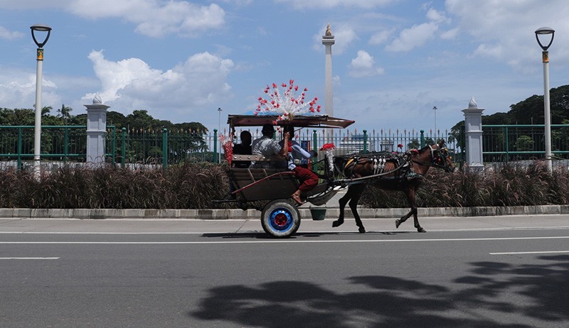 Menghabiskan Waktu Akhir Pekan dengan Naik Delman di Kawasan Monas - Bagian 1