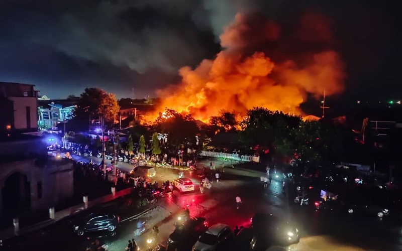 Asrama Brimob Lhokseumawe Terbakar, Warga Waspadai Ledakan Amunisi
