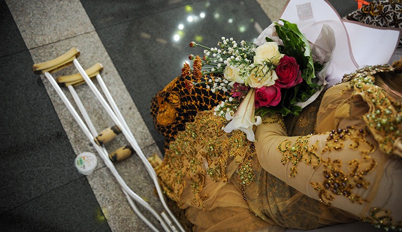 Belasan Pasangan Disabilitas Ikuti Nikah Massal - Bagian 3