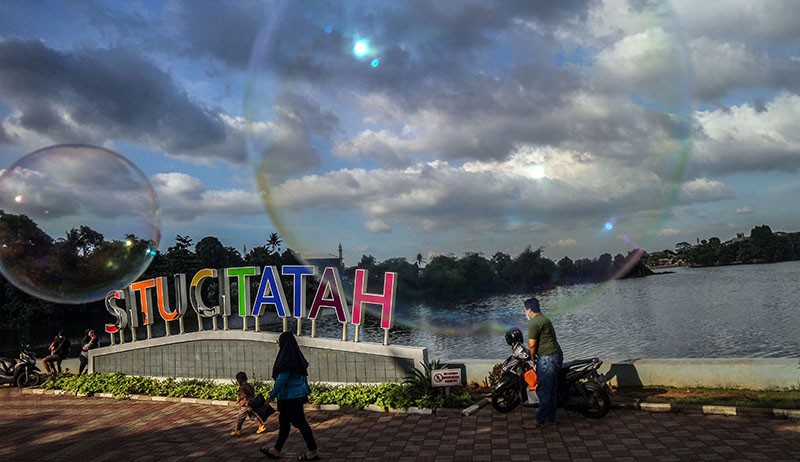 Menikmati Keindahan Alam Situ Citatah Bogor - Bagian 1