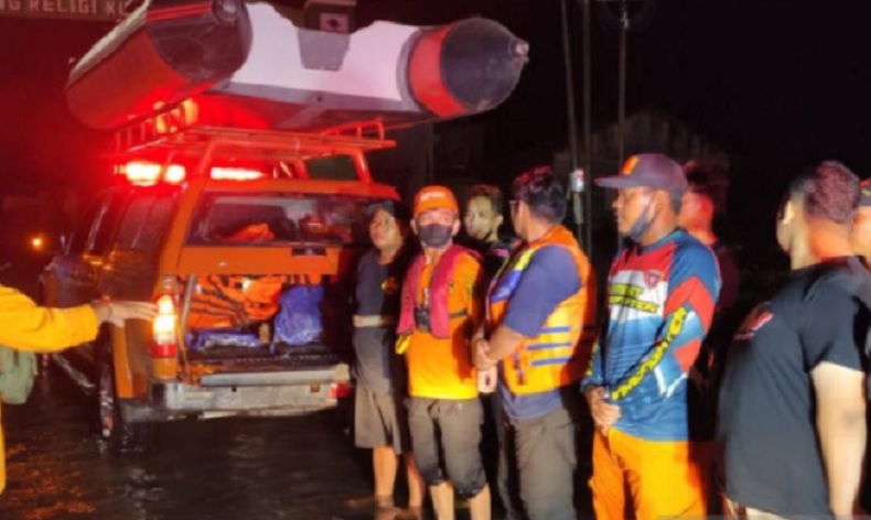 Tangani Banjir dan Longsor, BPBD Aceh Barat Terjunkan 145 Personel