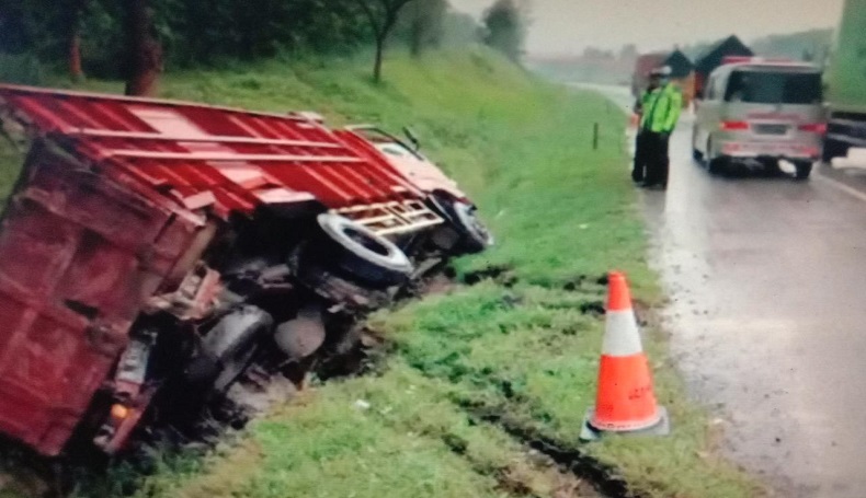 Ngeri, Kronologi Bus Haryanto Hantam Truk di Tol Cipali, Penumpang Berteriak Panik