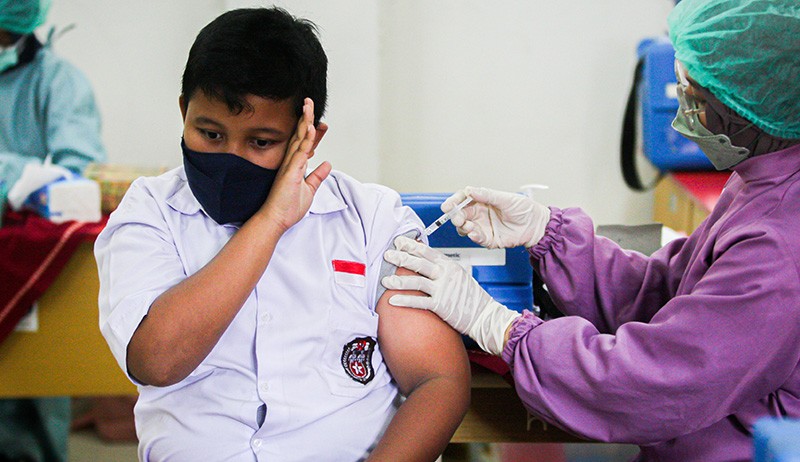 Ekspresi Anak Usia 6-11 Tahun Disuntik Vaksin Covid-19 - Bagian 1