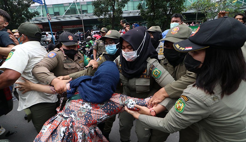 Ganggu Ketertiban Selama 48 Jam, Aksi Pencari Suaka di Medan Berakhir Ricuh - Bagian 2