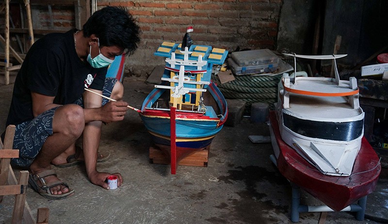 Membuat Kerajinan Kapal Remote Control, Harga Rp7Juta per Unit - Bagian 1