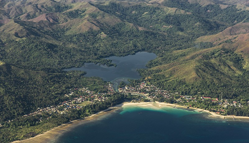 Pemandangan Indah Pulau Buru dari Udara, Ada Danau Rana di Tengahnya - Bagian 2