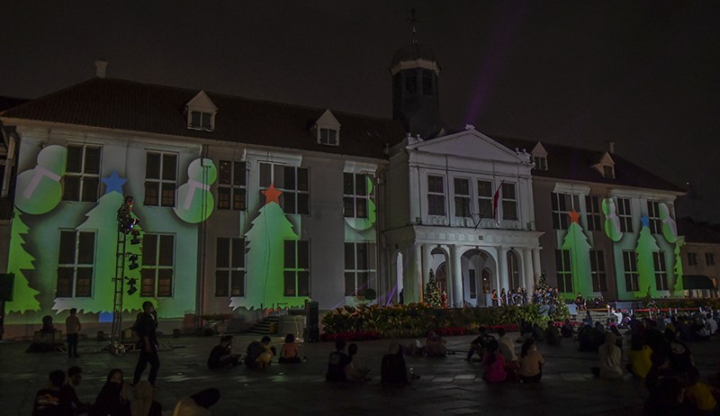Suasana Museum Fatahillah Tampilkan Video Mapping Bernuansa Natal  - Bagian 3