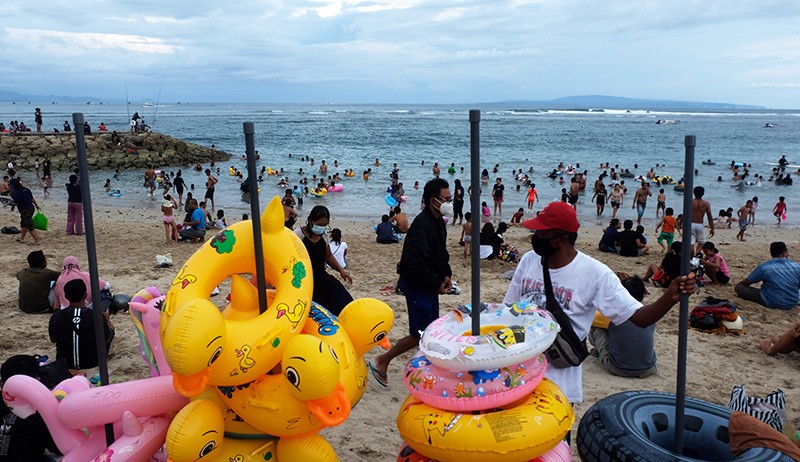 Pantai Sanur Bali Dipadati Wisatawan Libur Natal dan Tahun Baru - Bagian 2