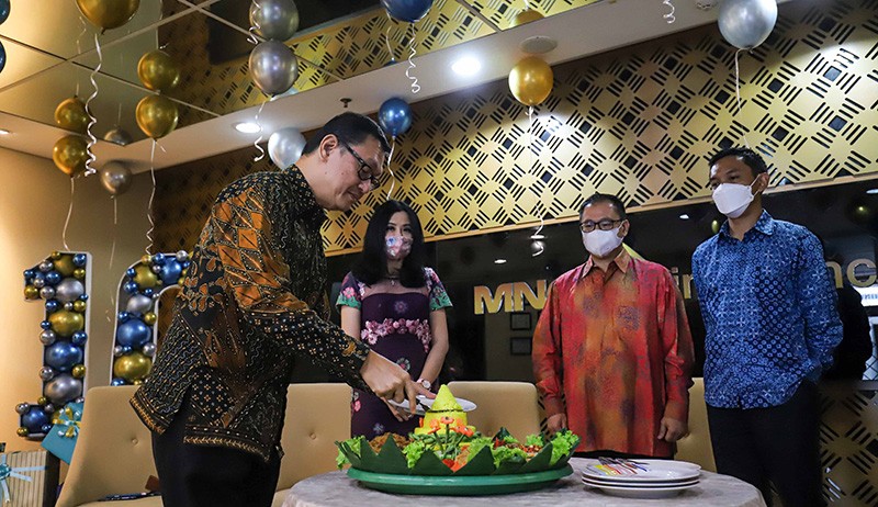 Perayaan HUT ke-10 MNC Insurance - Bagian 1