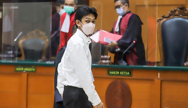 Tampang Gaga Muhammad Hadiri Sidang Tatap Muka untuk Pertama Kali - Bagian 2
