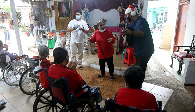 MNC Peduli Berbagi Kebahagiaan di Rumah Jompo Kasih Sayang Bekasi - Bagian 3