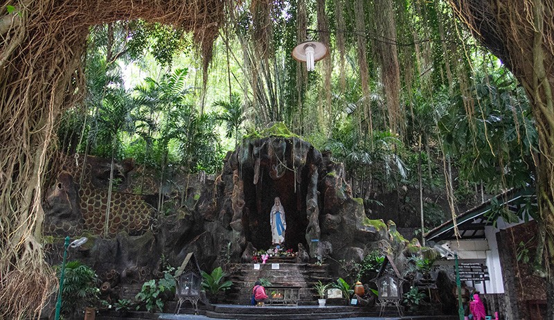 Wisata Rohani ke Gua Maria Sendangrejo Blitar - Bagian 1
