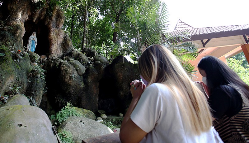 Wisata Rohani ke Gua Maria Sendangrejo Blitar - Bagian 3