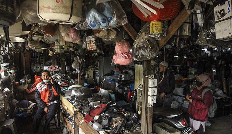 Penampakan Mal Rongsok, Surga Barang Bekas di Kota Depok - Bagian 1