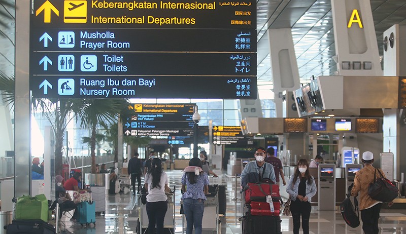 Cegah Penyebaran Varian Omicron, WNI Diimbau Tidak Pergi ke Luar Negeri - Bagian 1