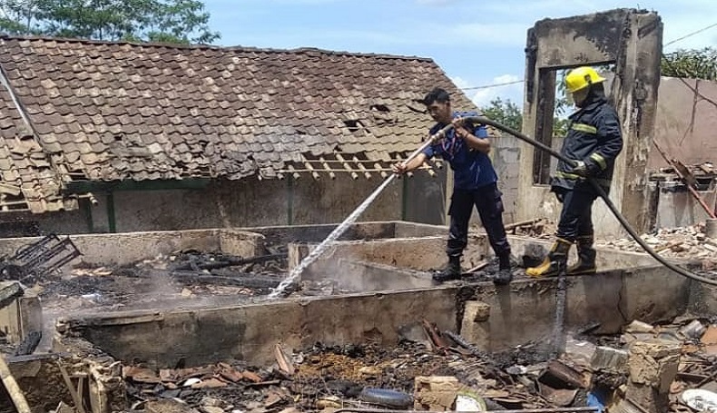 11 Rumah di Majalengka Terbakar Hebat, Pemadaman hingga Berjam-jam