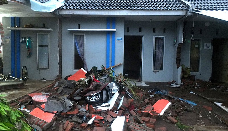 Ratusan Rumah di Jember Terendam Banjir - Bagian 2