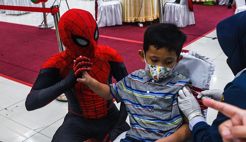 Ketika Para Superhero Turun Tangan Temani Anak-Anak Vaksin Covid-19 - Bagian 1