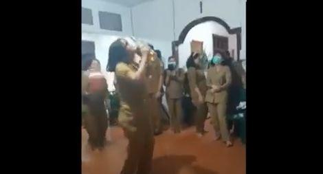 Viral Video ASN di Humbahas Joget sambil Tenggak Miras