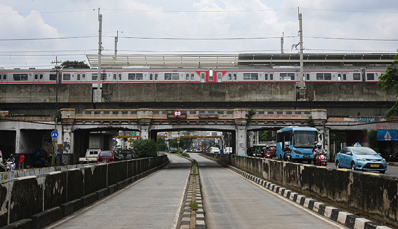 Berusia 50 Tahun, Ini Foto Jembatan Kereta Api Matraman Dijadikan Cagar Budaya - Bagian 2