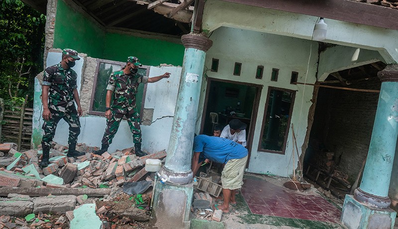 1.231 Rumah Rusak akibat Gempa Magnitudo 6,6 Banten - Bagian 1