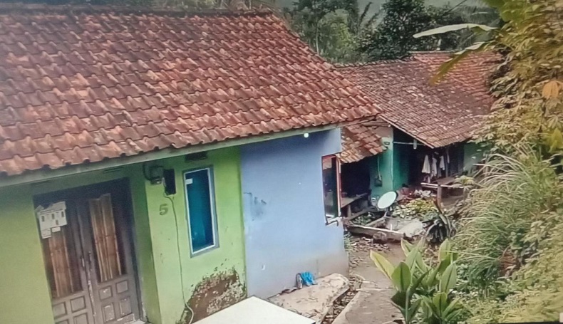 Hindari Longsor Susulan, Warga 1 RT di Sumedang Tinggalkan Kampung