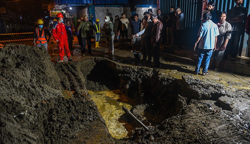 Lokasi Penemuan Nisan Kuno di Pasar 16 Palembang Kembali Digali - Bagian 3