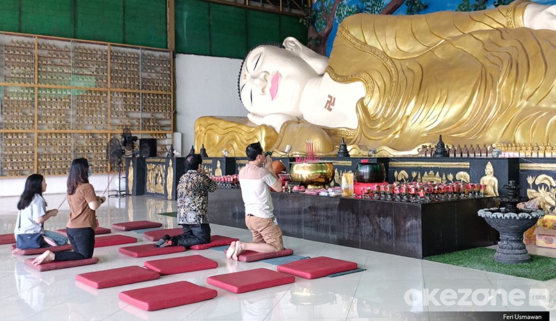 Penampakan Patung Buddha Tidur Terbesar di Bogor, Panjang 18 Meter - Bagian 2