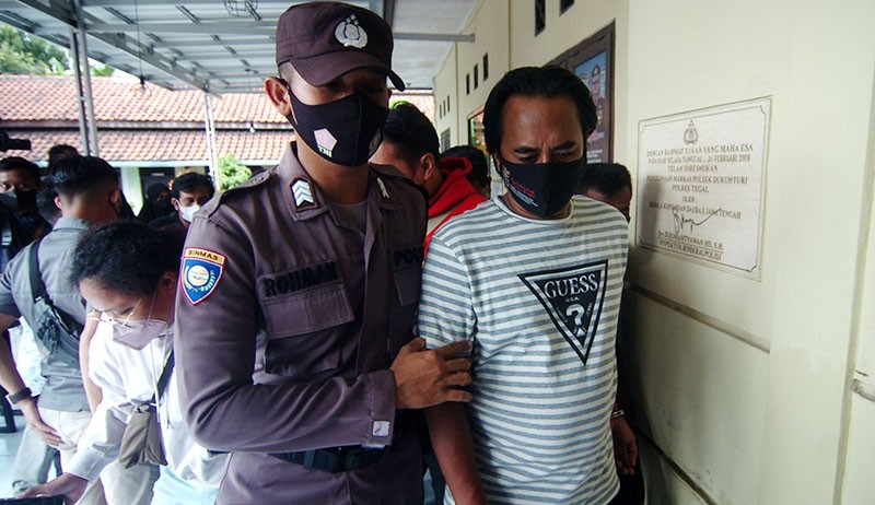 Bukannya Mengaji, Pria Ini Malah Curi 30 Handphone Milik Jemaah Pengajian - Bagian 1