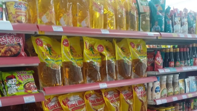Harga Minyak Goreng Turun Rp14.000 per Liter, Tersedia di Ritel Modern Sulut 