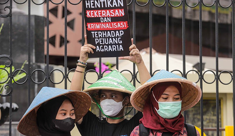 Aksi Walhi Minta Polisi Usut Tuntas Kasus Mafia Tanah - Bagian 2