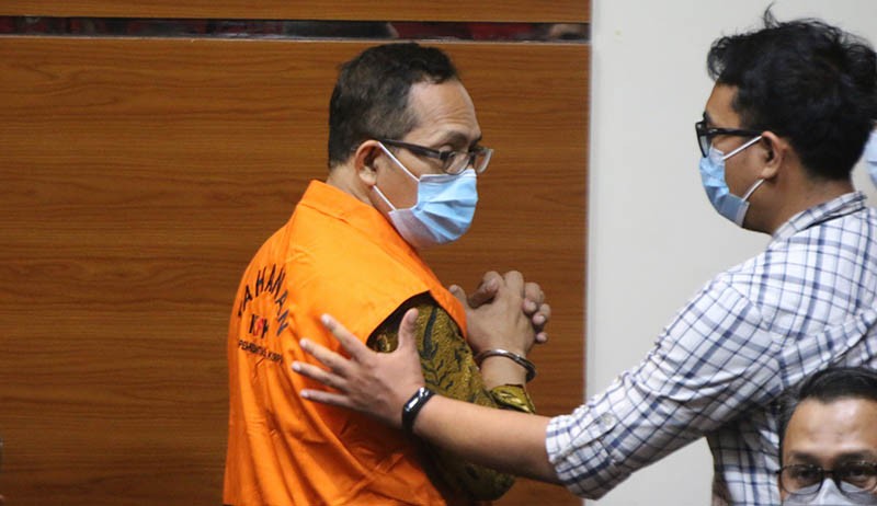 Momen Hakim PN Surabaya Itong Isnaini Protes saat Ditetapkan Tersangka KPK - Bagian 3
