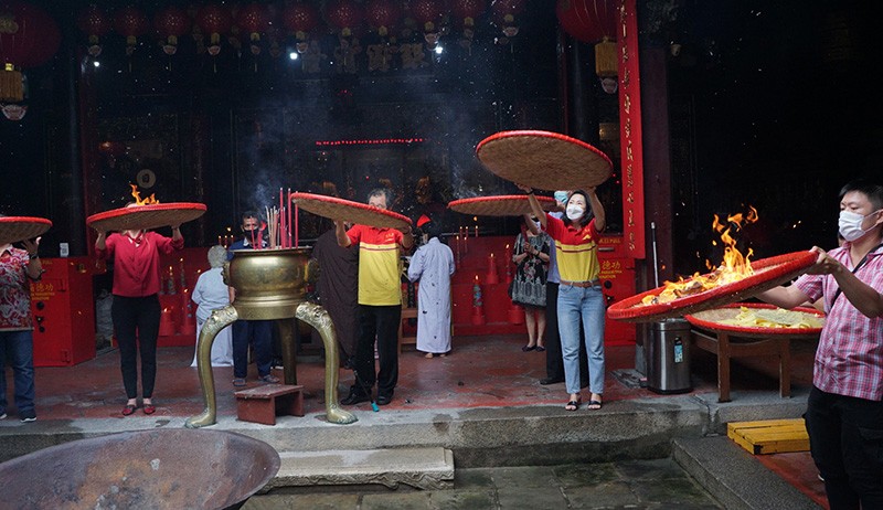 Ritual Toa Pek Kong Sambut Tahun Baru Imlek di Kelenteng Tay Kak Sie - Bagian 1