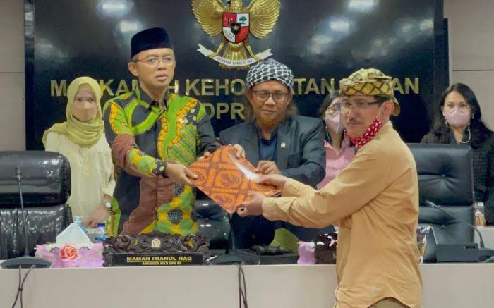 Masyarakat Penutur Bahasa Sunda Laporkan Arteria Dahlan ke MKD DPR