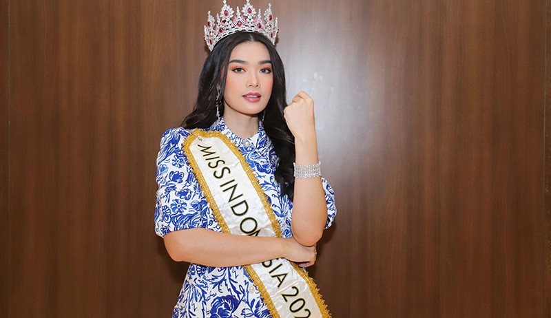 Potret Miss Indonesia 2020 Carla Yules, Masuk 40 Besar Terbaik Miss World - Bagian 2