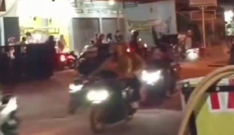 Viral Remaja Konvoi Motor Sambil Acungkan Sajam, Nerizen: Beban Masyarakat