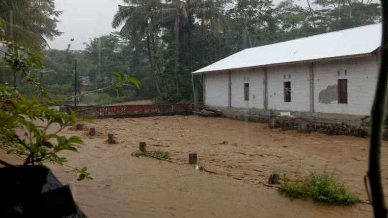Sungai Perwaton Meluap, 2 Desa di Banyumas Kebanjiran 