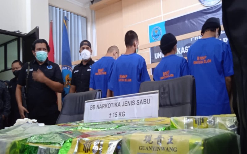 BNNP Sumsel Tangkap 3 Pria Padang, 15 Kilogram Sabu Disita