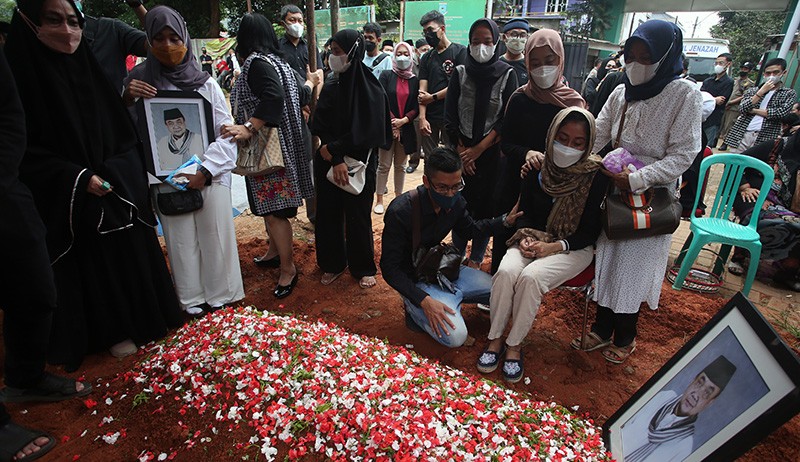Suasana Pemakaman Mantan Ketua PWI Pusat Margiono - Bagian 2