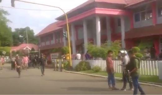 Rutan Kelas IIB Bima Rusuh, Belasan Tahanan Kabur setelah Dobrak Pintu