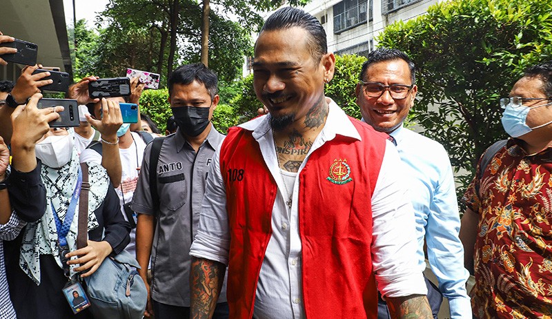 Ekspresi Jerinx Mendengar Kabar Sang Rival Adam Deni Ditangkap Polisi - Bagian 1