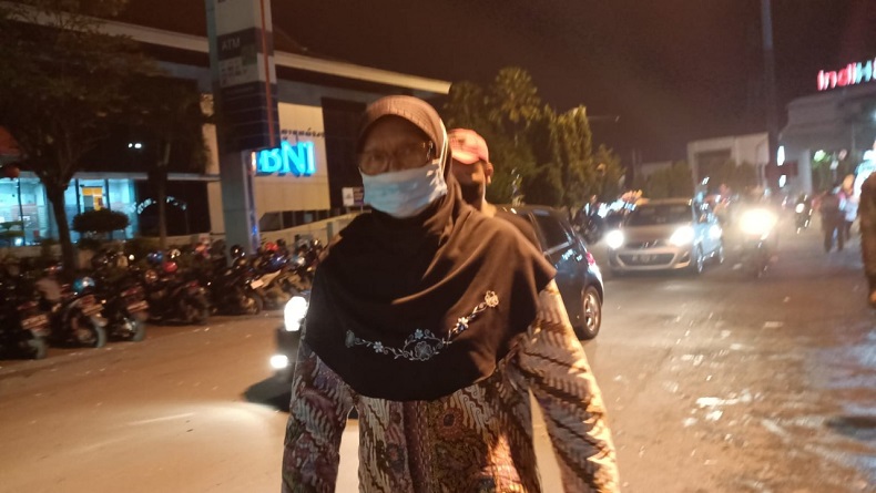Perempuan Asal Boyolali Ini Ketinggalan Keluarga saat Nonton Lampion di Solo 