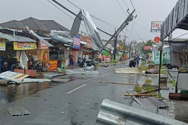  Hujan Deras Angin Kencang Terjang Bantul, Ini Jumlah Kerugiannya 