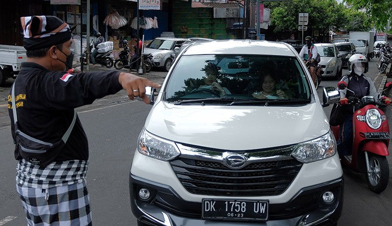 Razia Masker Rutin Digelar saat Kasus Covid-19 Melonjak di Bali - Bagian 1