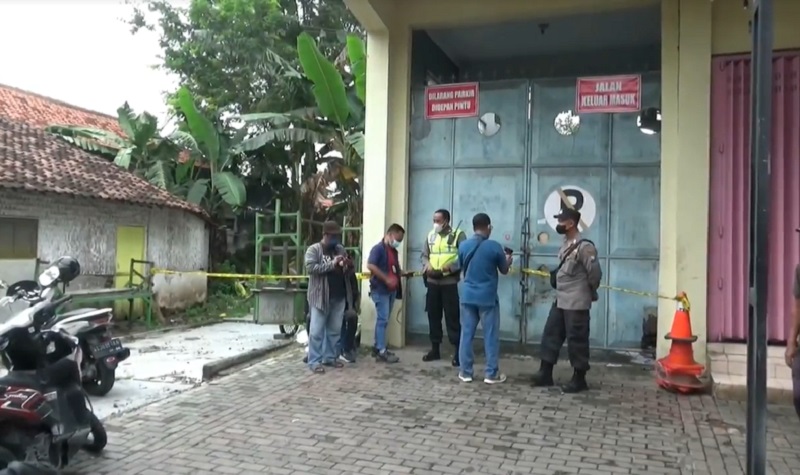 Pengusaha Mebel Nganjuk Tewas Bersimbah Darah, Ada Luka Bacok di Leher dan Perut