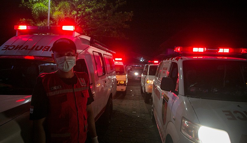 Rombongan Ambulans Pulangkan 13 Jenazah Korban Kecelakaan Bus di Bantul - Bagian 3