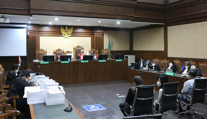 Kasus Korupsi Lahan DP Rp0, Tiga Petinggi Adonara Dituntut 5,5 - 7 Tahun Penjara - Bagian 1