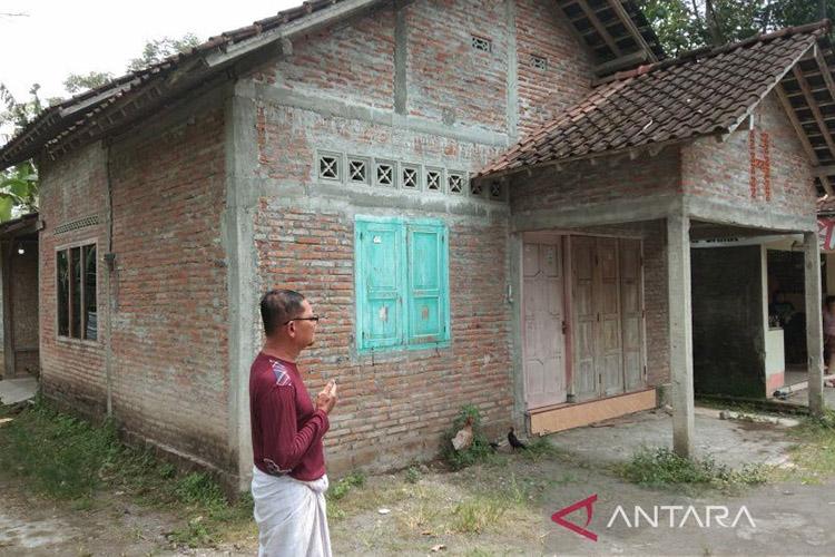 Densus 88 Geledah 2 Rumah di Bantul, Buku Agama dan HP Disita