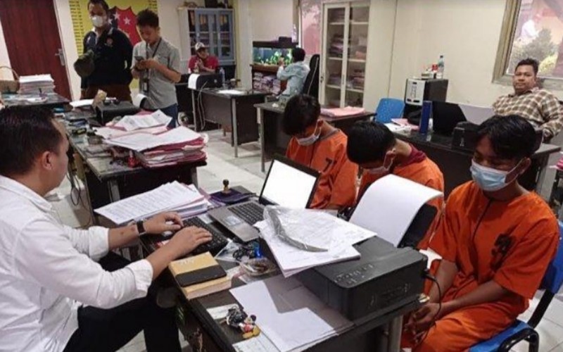 Bawa Celurit untuk Tawuran, 3 Remaja Palembang Ditangkap Polisi