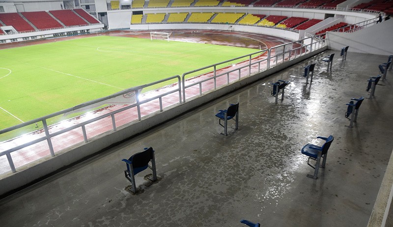 Begini Pencahayaan Lampu Stadion Jatidiri Semarang saat Uji Coba - Bagian 4